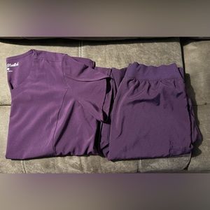Easy Stretch Scrub Set Eggplant.